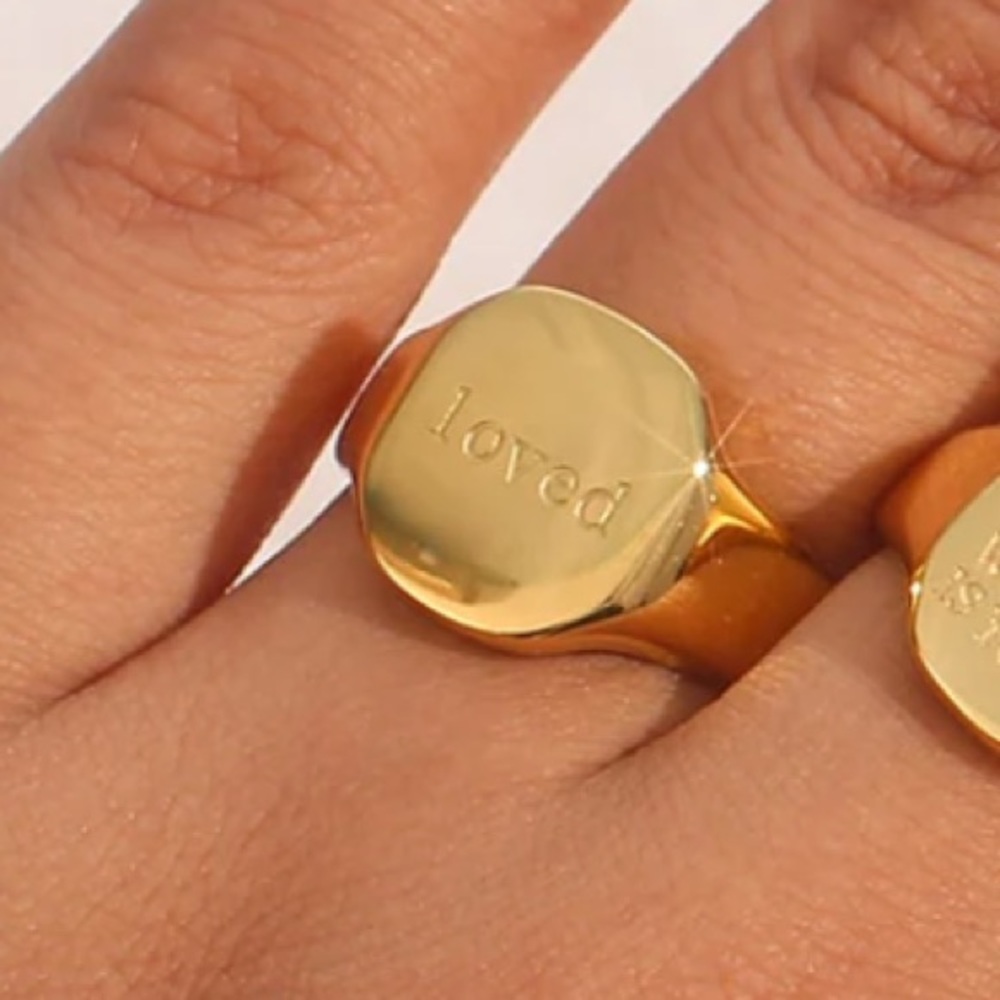 NEW! LOVED ENGRAVED GOLD RING - Picture 3 of 6